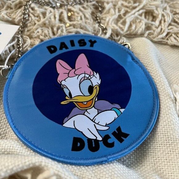 HARVEYS Disney Coin Purse Daisy / Donald Duck Round Circle Seatbelt Bag - Picture 2 of 3
